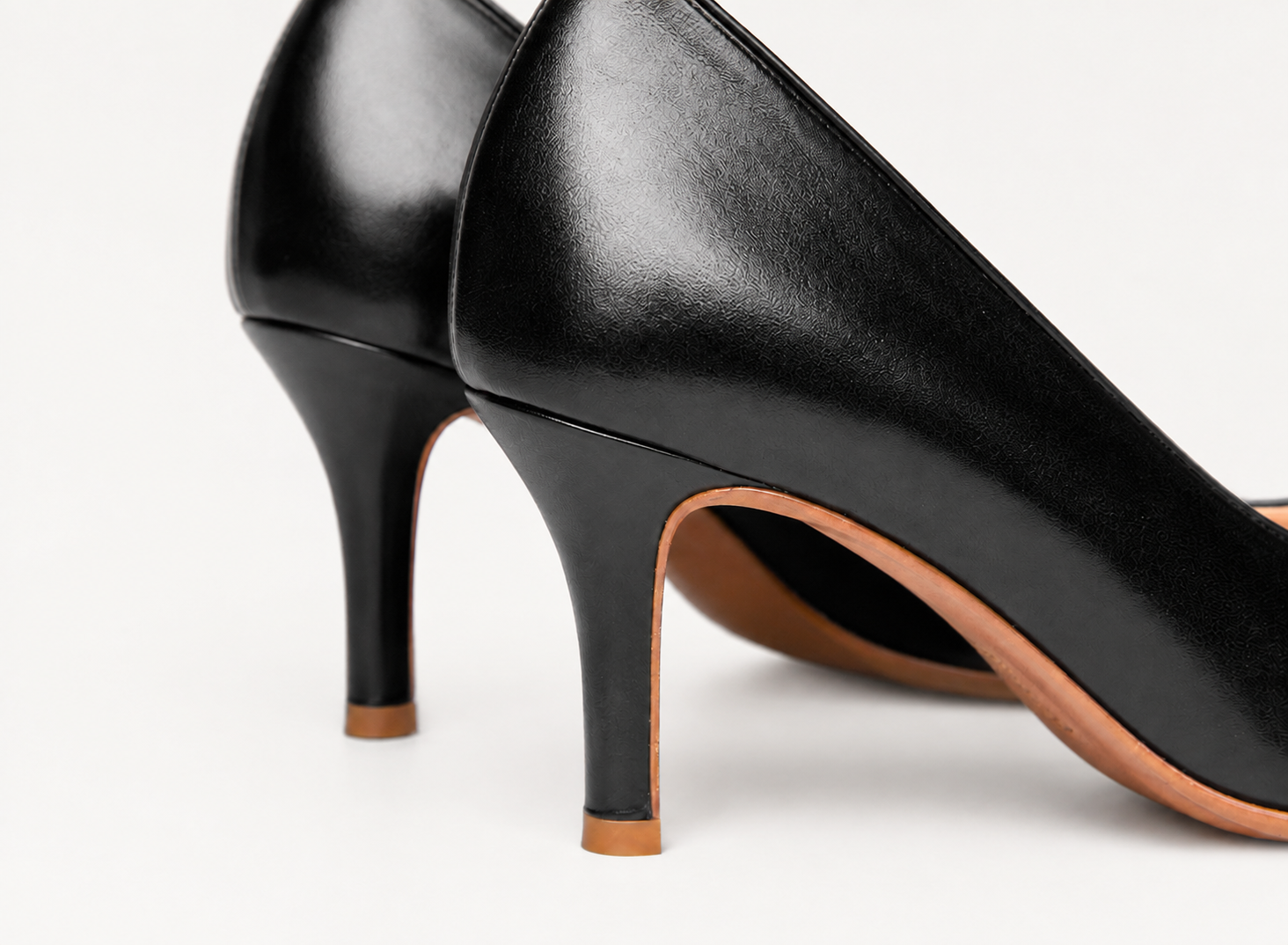 Stiletto Clásico de Mujer - Image 3